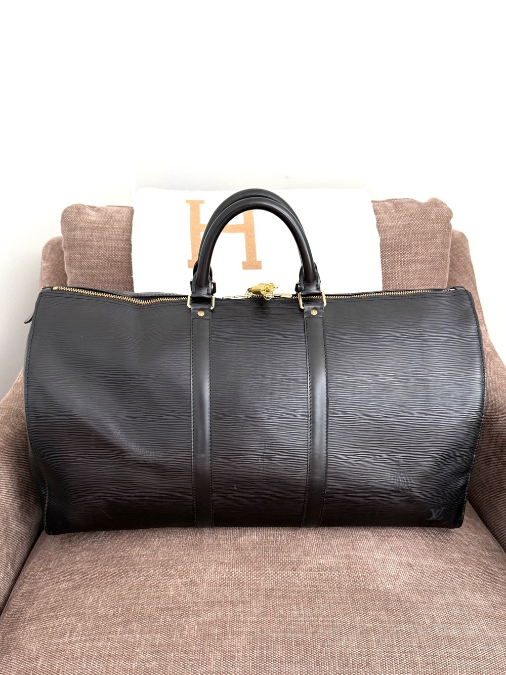 Authentic Louis Vuitton unisex Keepall 50 travel bag black Epi leather M42962